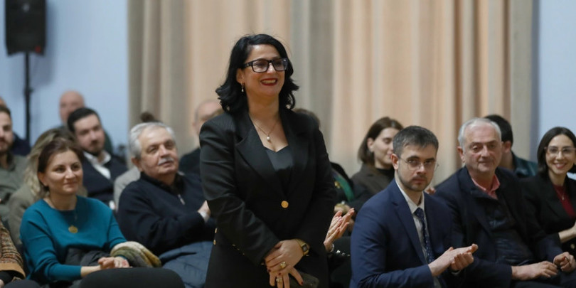 თეა ონიანი